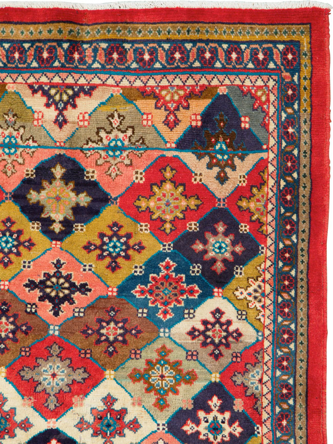 mahal Rug - # 104788