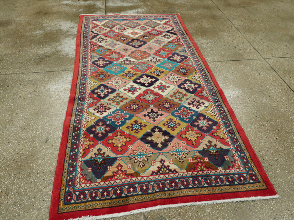 mahal Rug - # 104788
