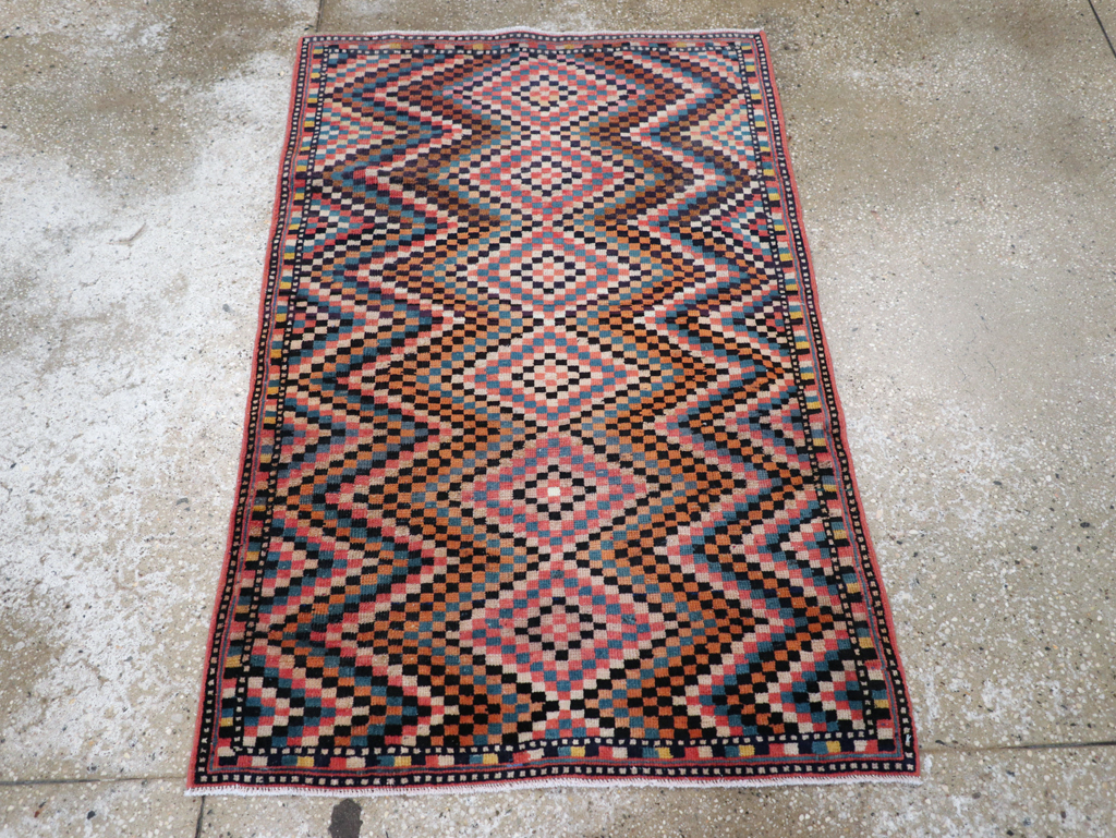 mahal Rug - # 106068