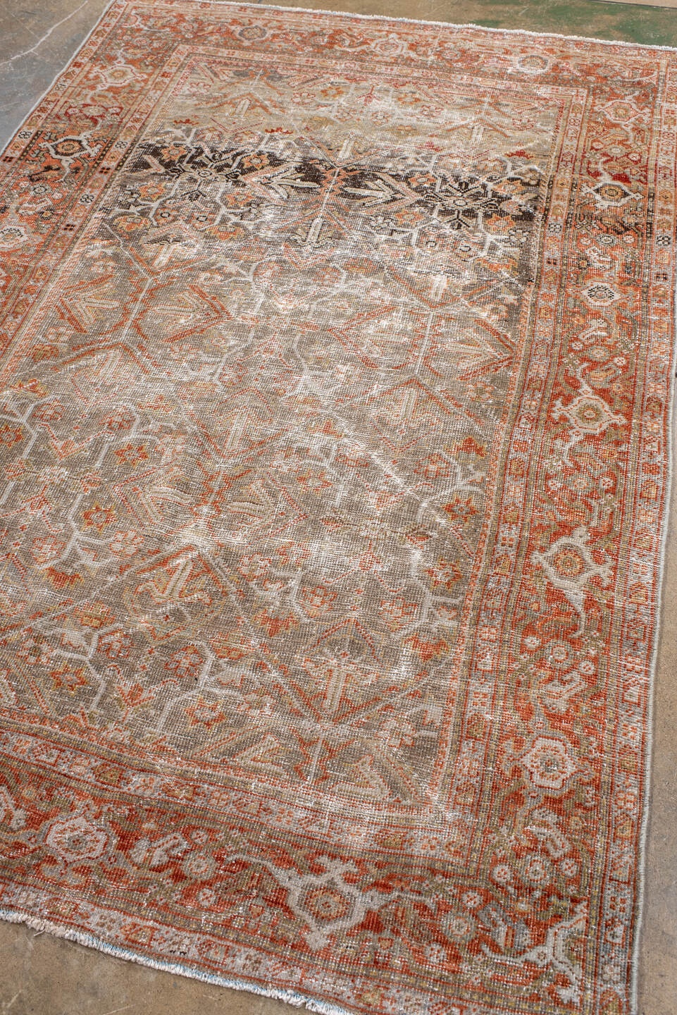 mahal Rug - # 126575