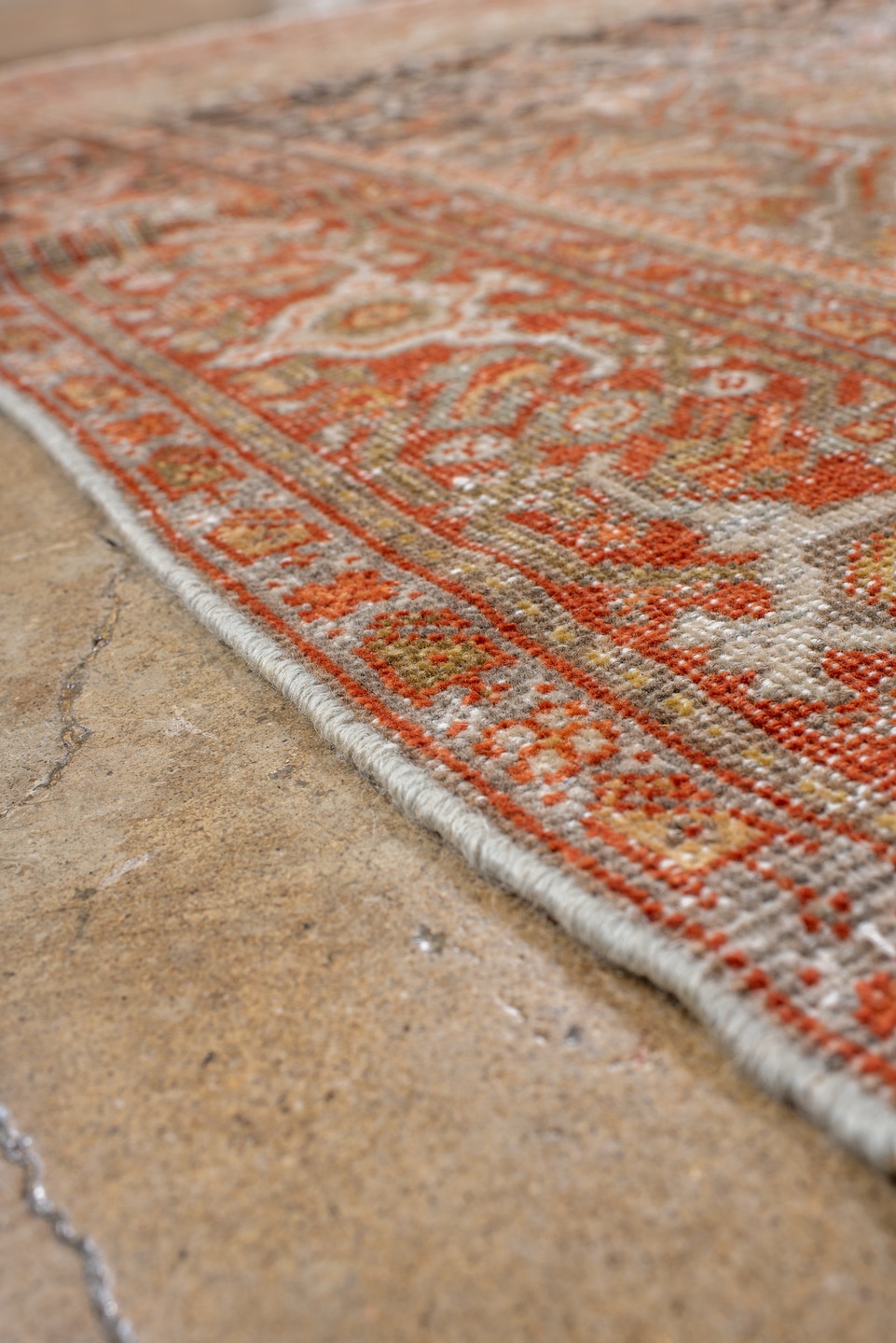 mahal Rug - # 126575