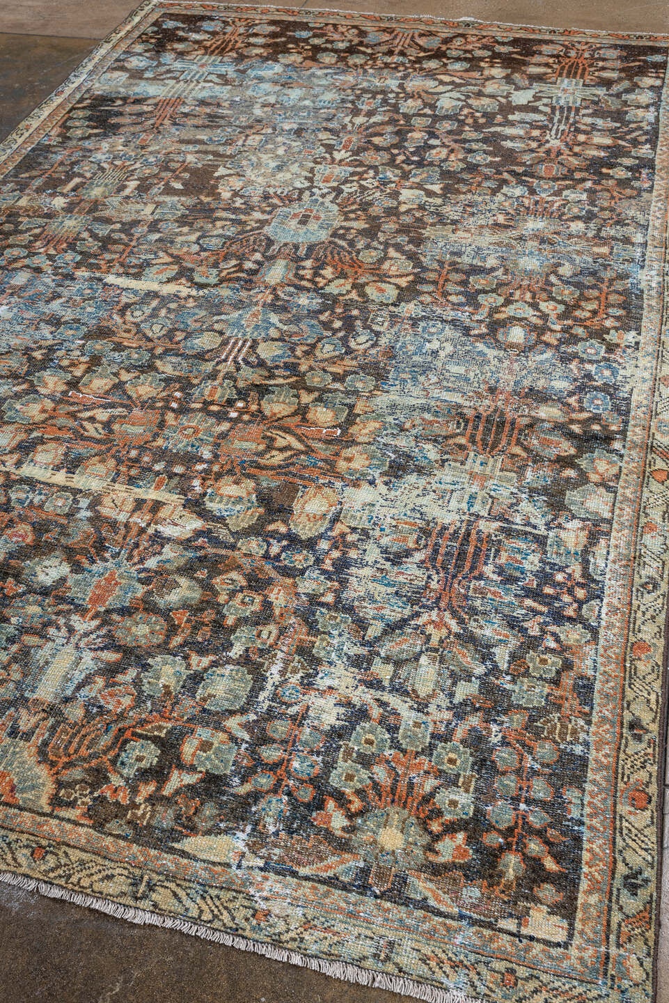 mahal Rug - # 128738