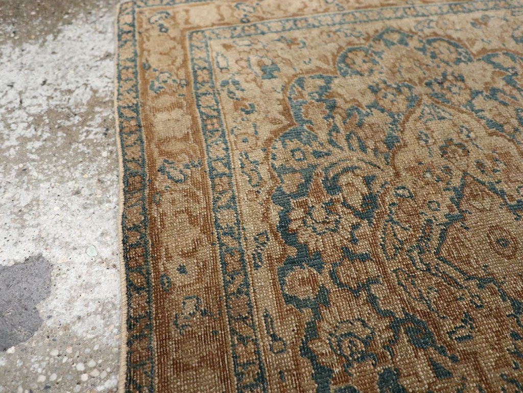 meshed Rug - # 101164
