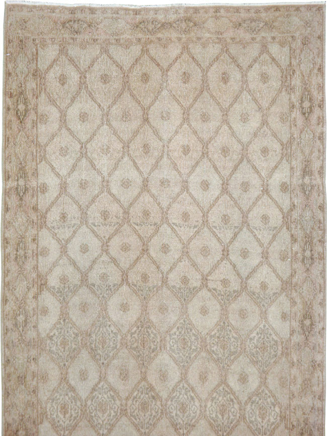 meshed Rug - # 103609
