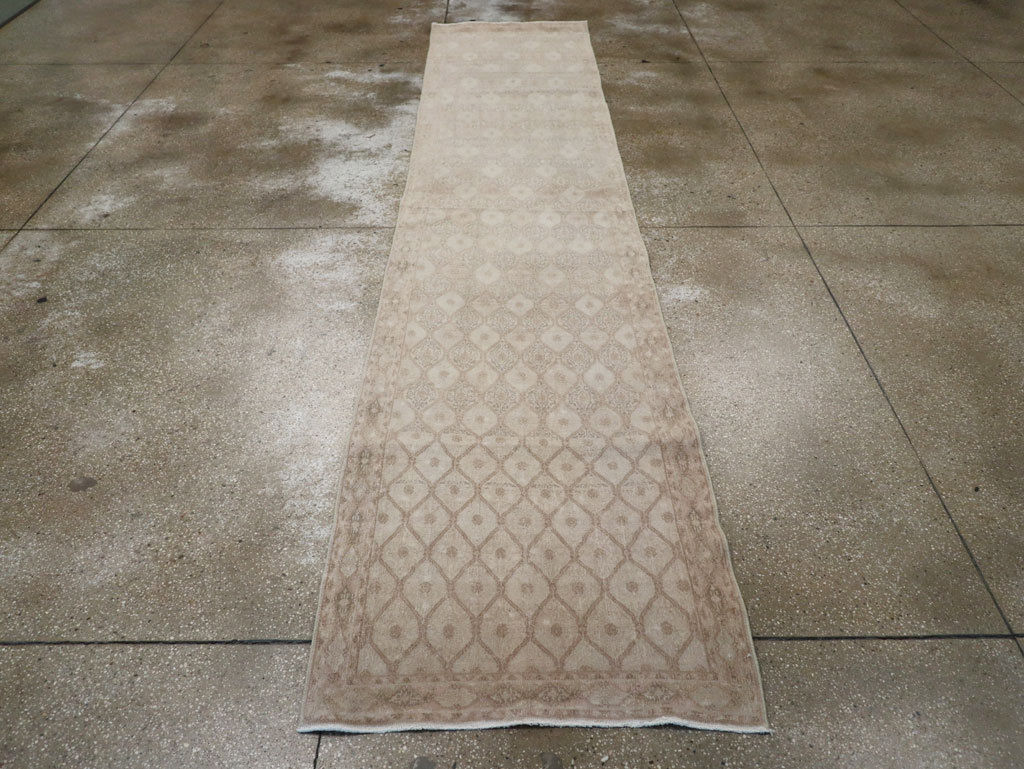 meshed Rug - # 103609