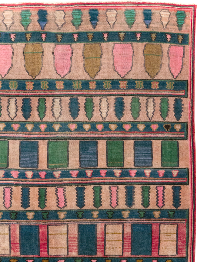 meshed Rug - # 106074
