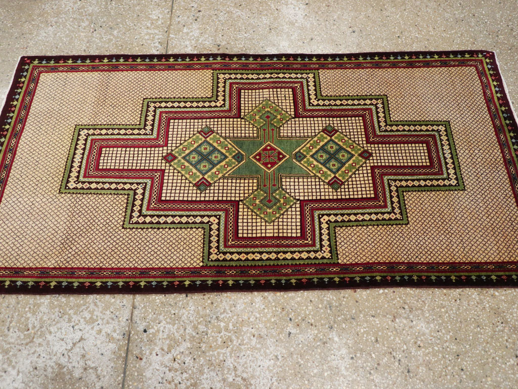 meshed Rug - # 108021