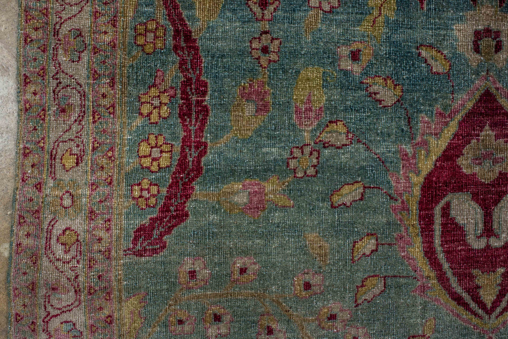 meshed Rug - # 125822