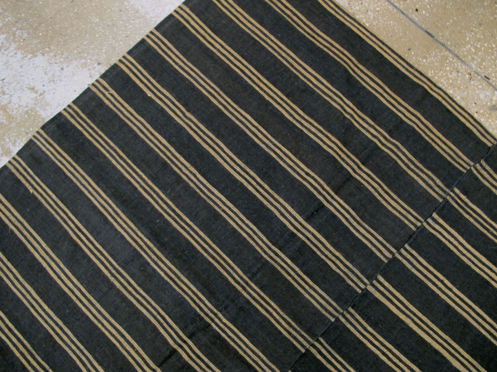 mid Rug - # 105584