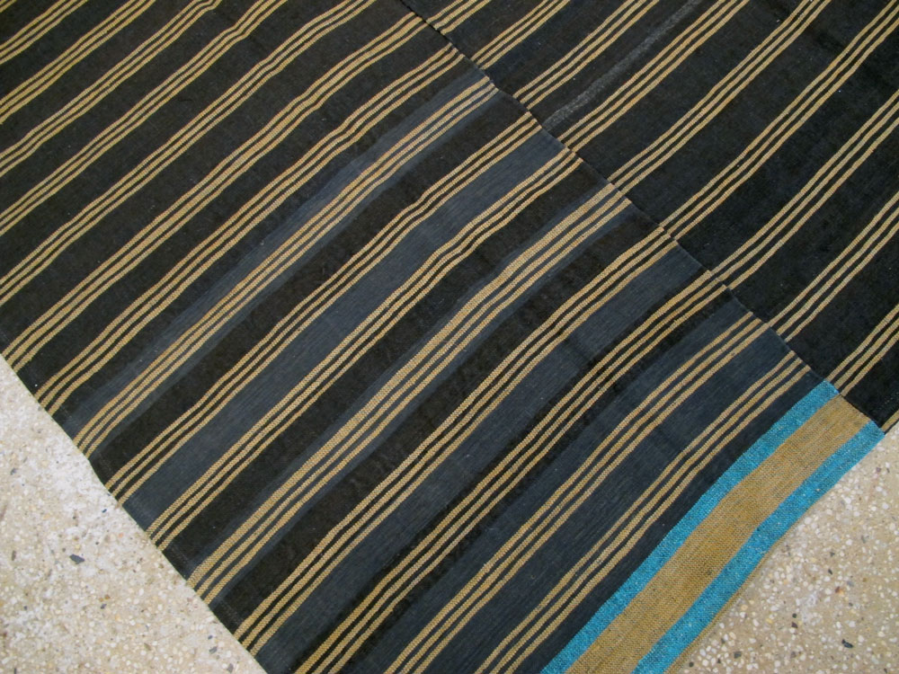 mid Rug - # 105584