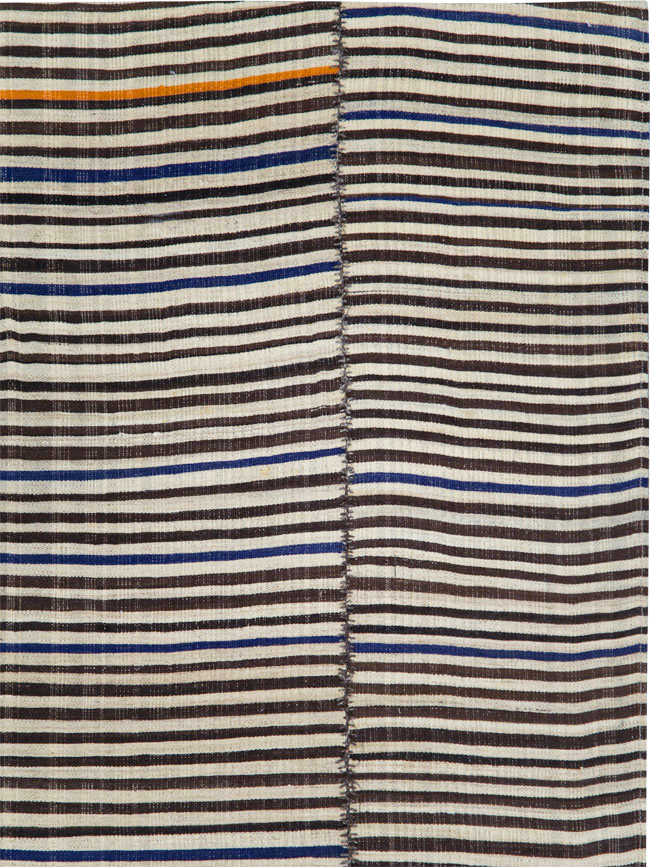 mid Rug - # 106287