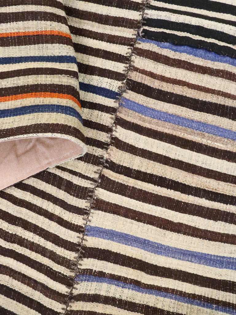 mid Rug - # 106287