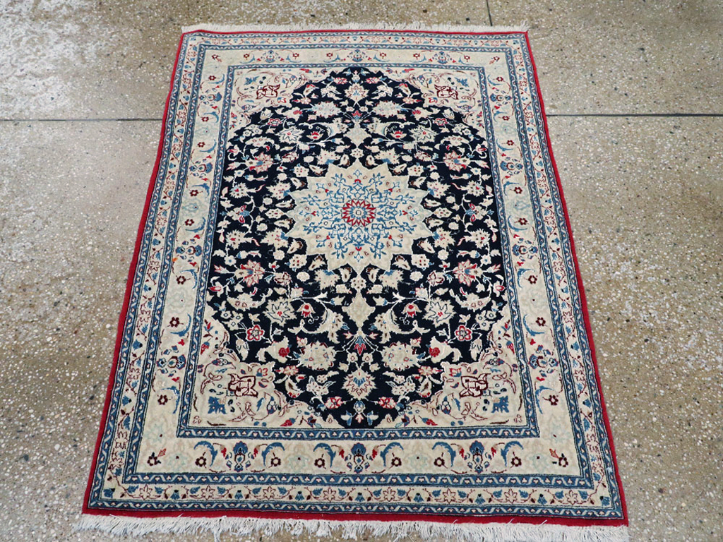 nain Rug - # 103777