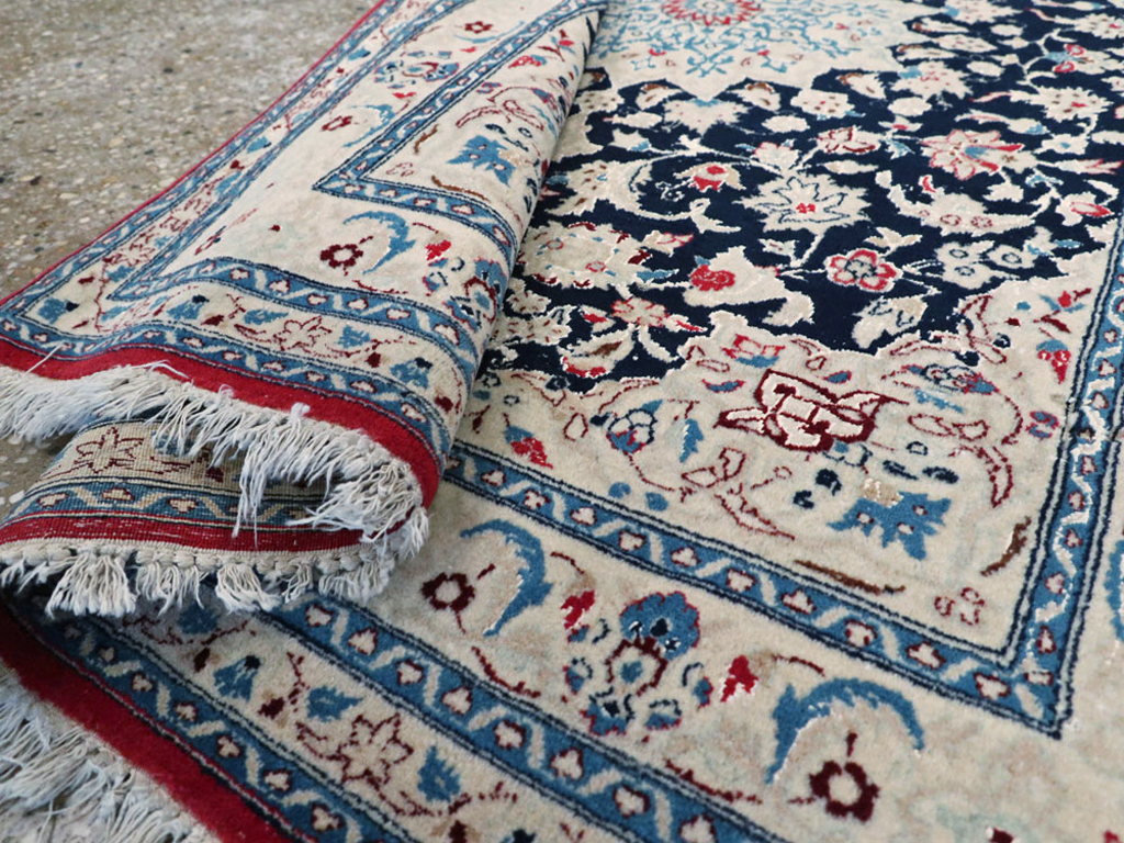 nain Rug - # 103777
