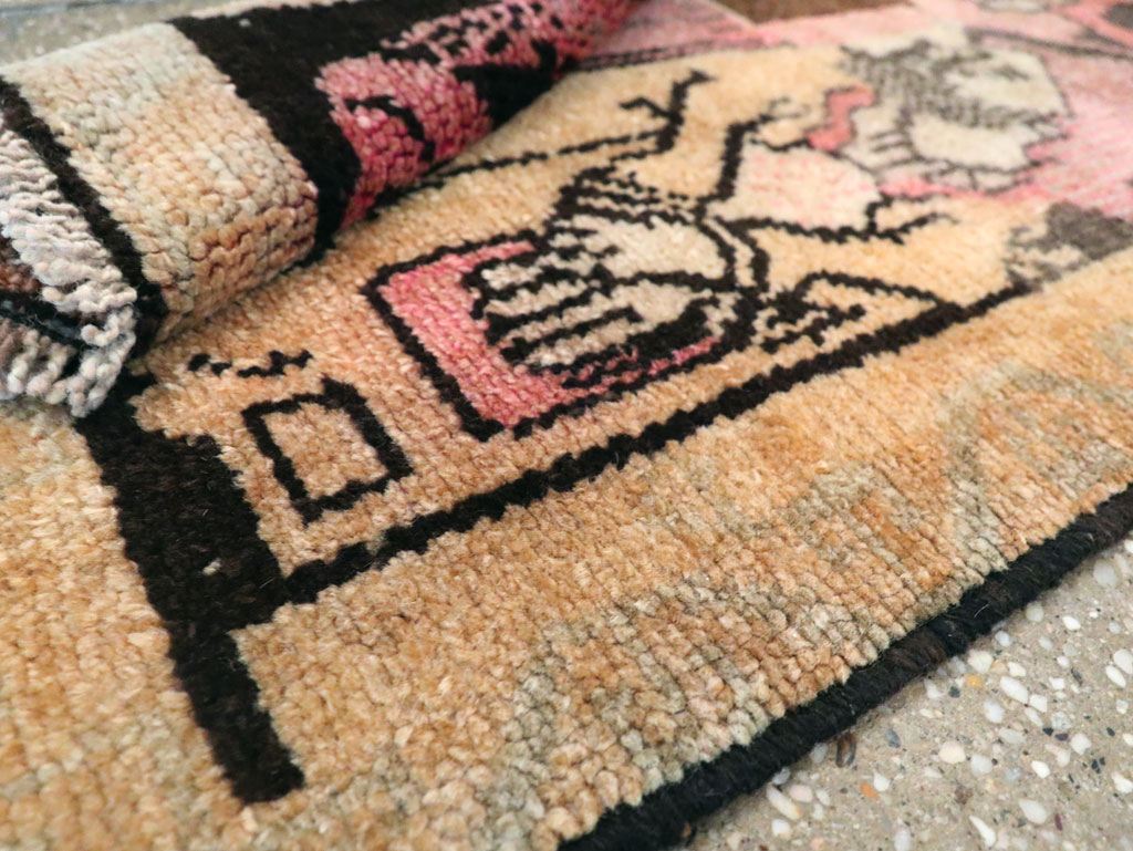 pictorial Rug - # 106623