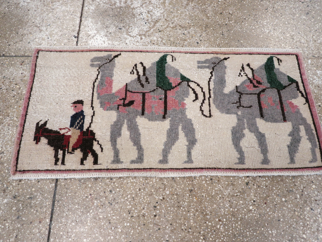 pictorial Rug - # 105306
