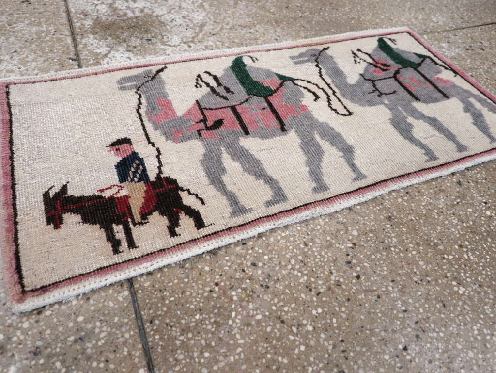 pictorial Rug - # 105306