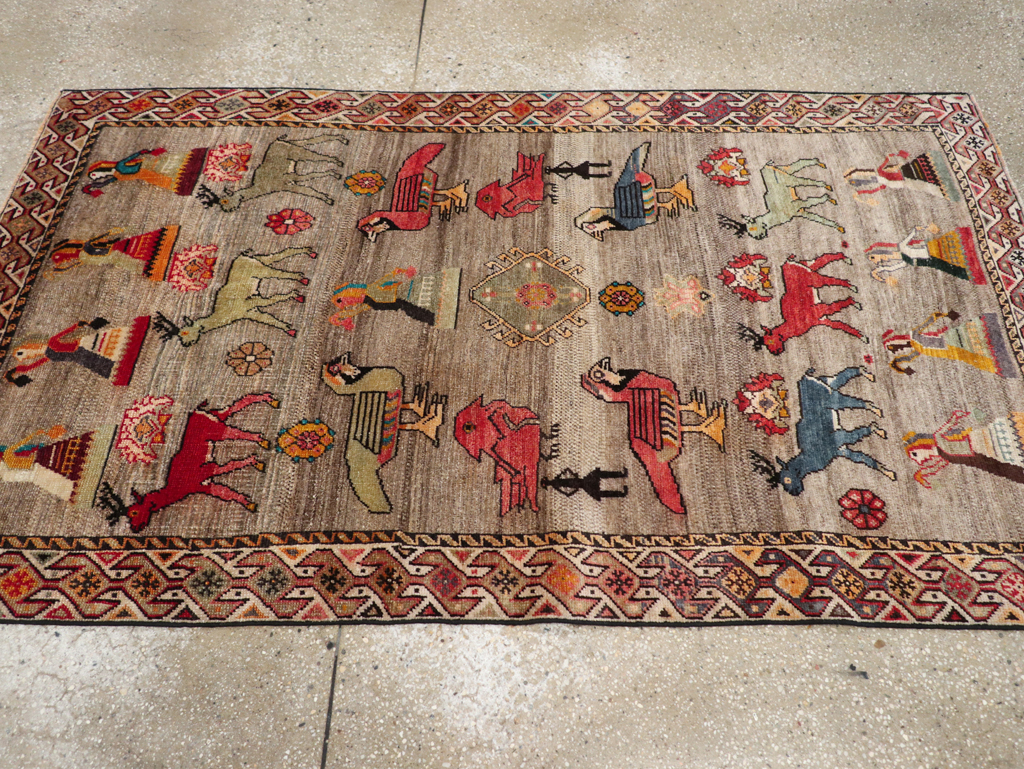 pictorial Rug - # 107078