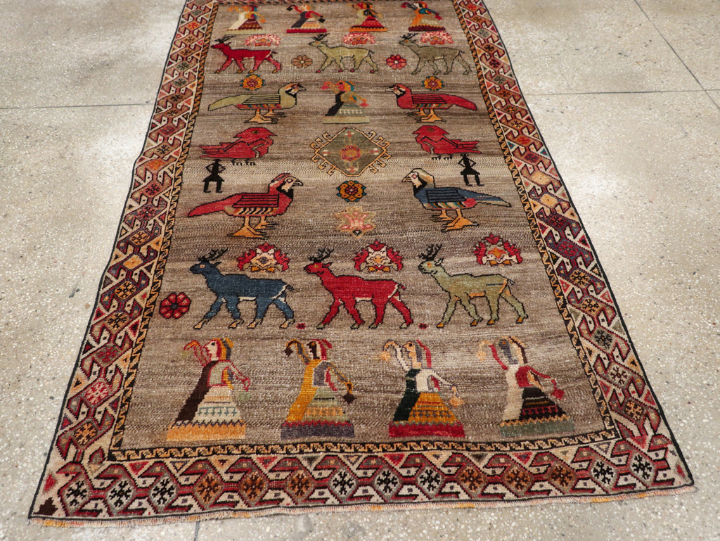 pictorial Rug - # 107078