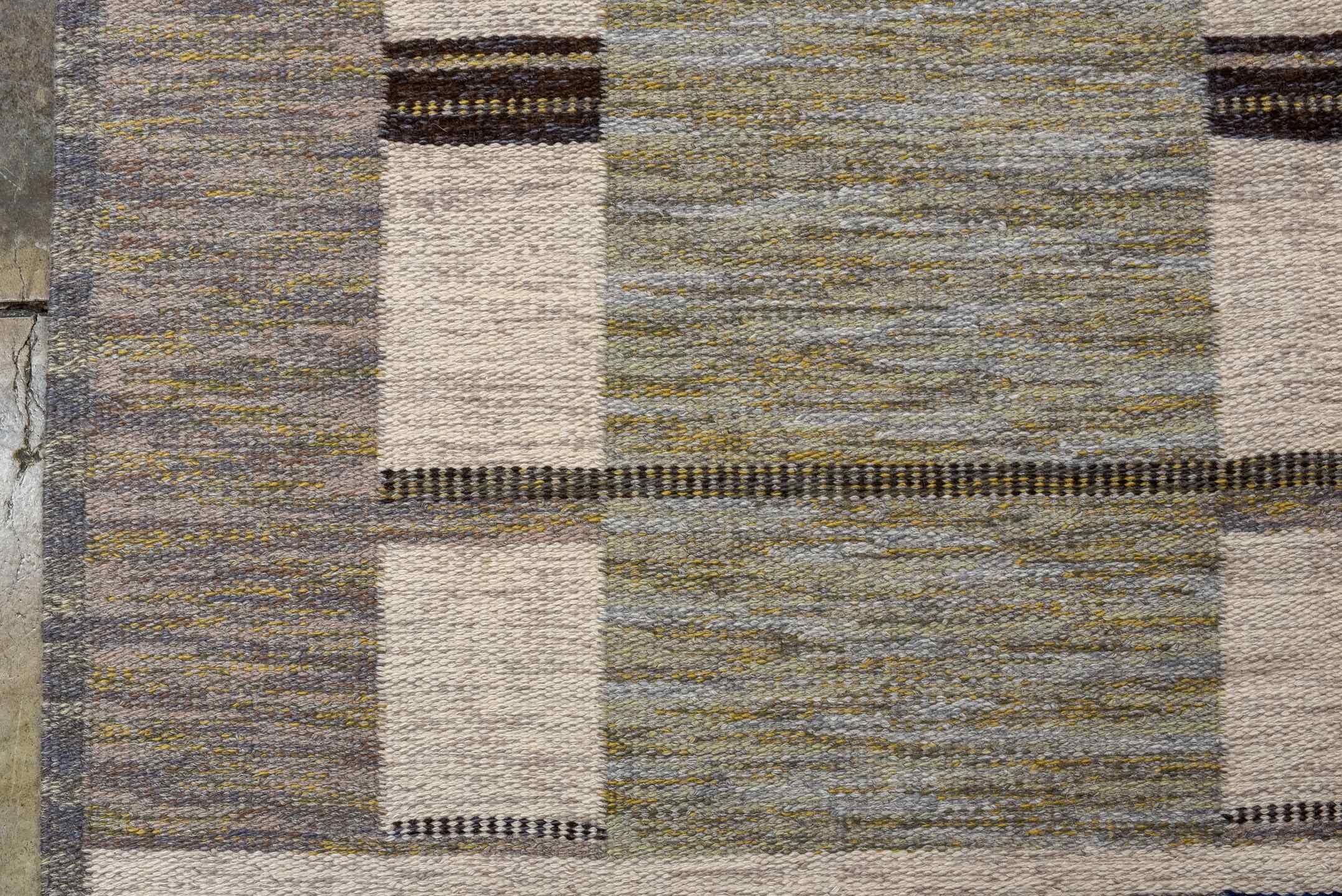 rollaken Rug - # 126917