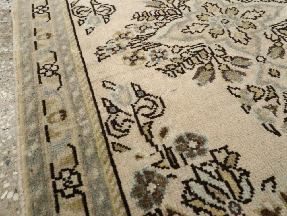 sarouk Rug - # 102891