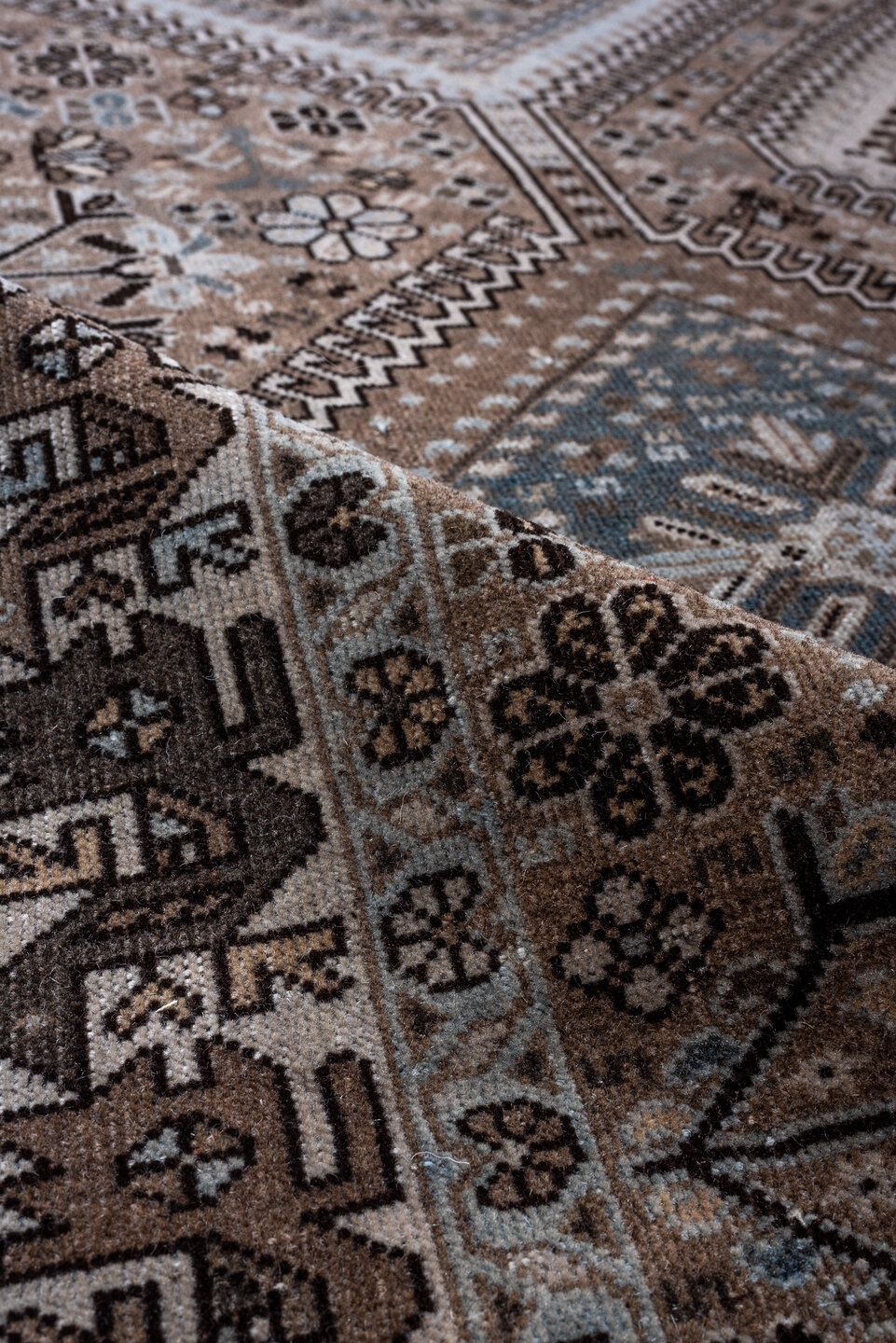shiraz Rug - # 127646