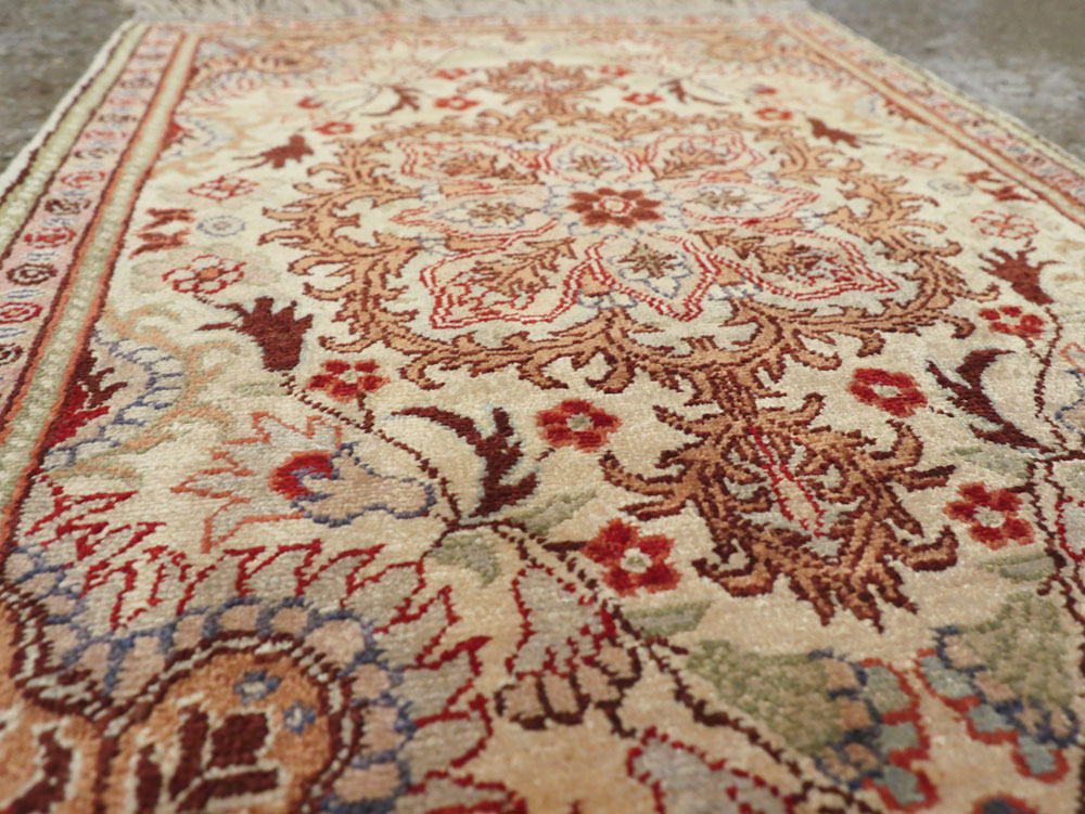 silk Rug - # 104663