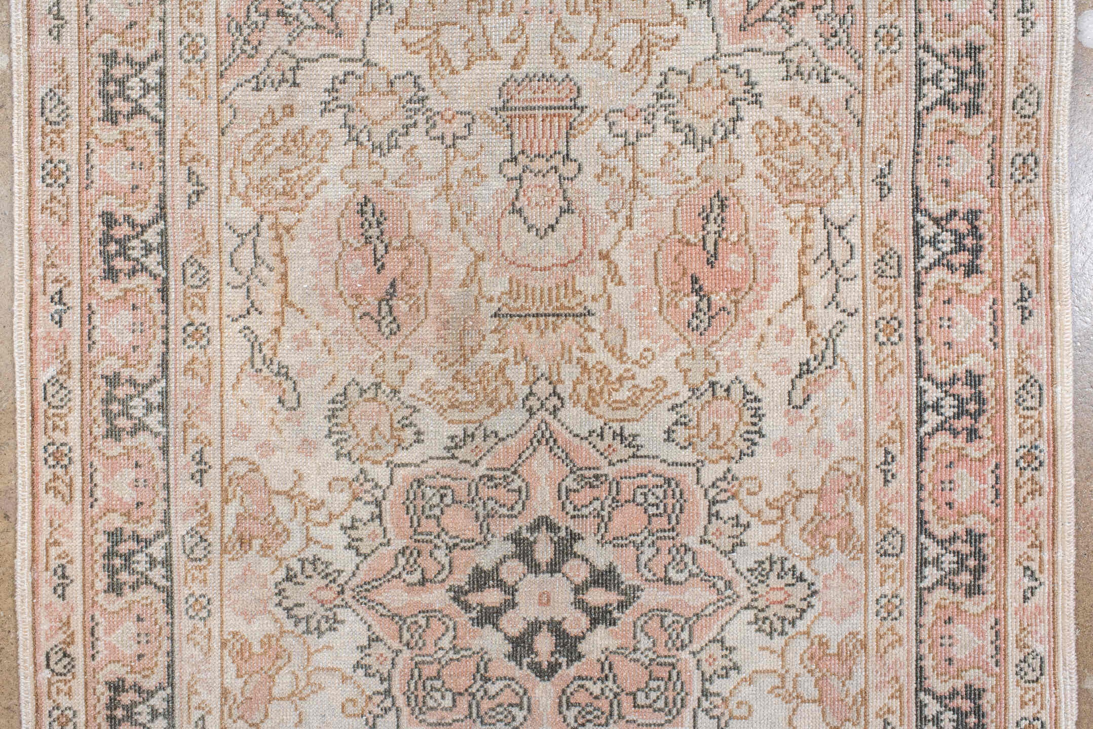 tabriz Runner - # 127466
