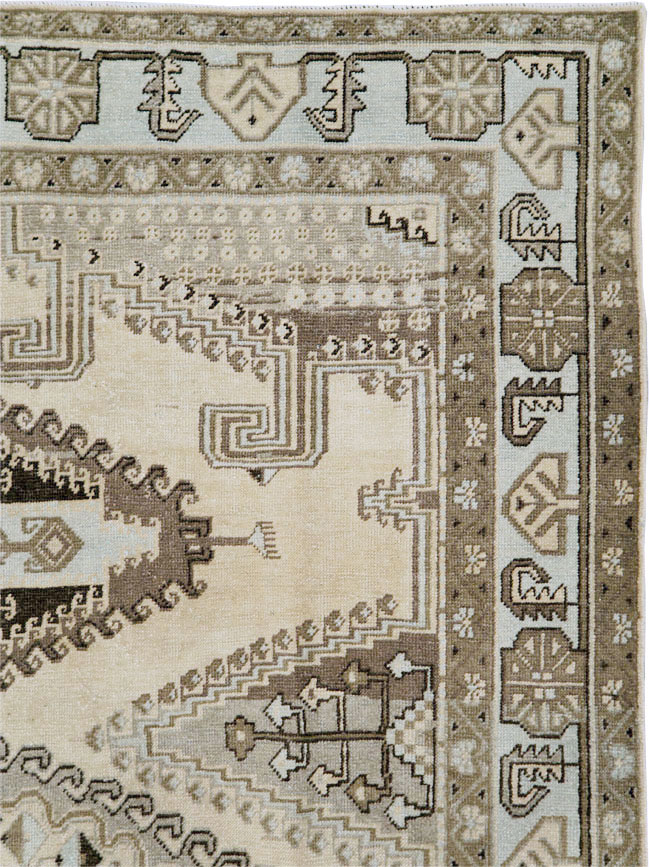 veece Carpet - # 107216
