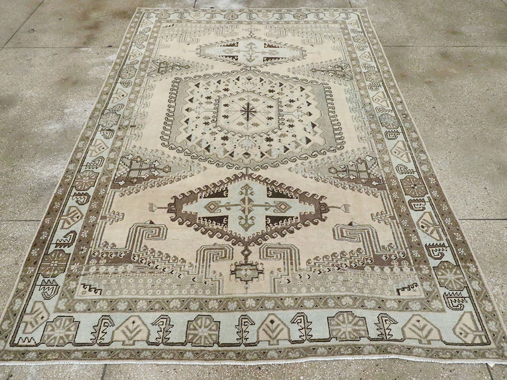 veece Carpet - # 107216
