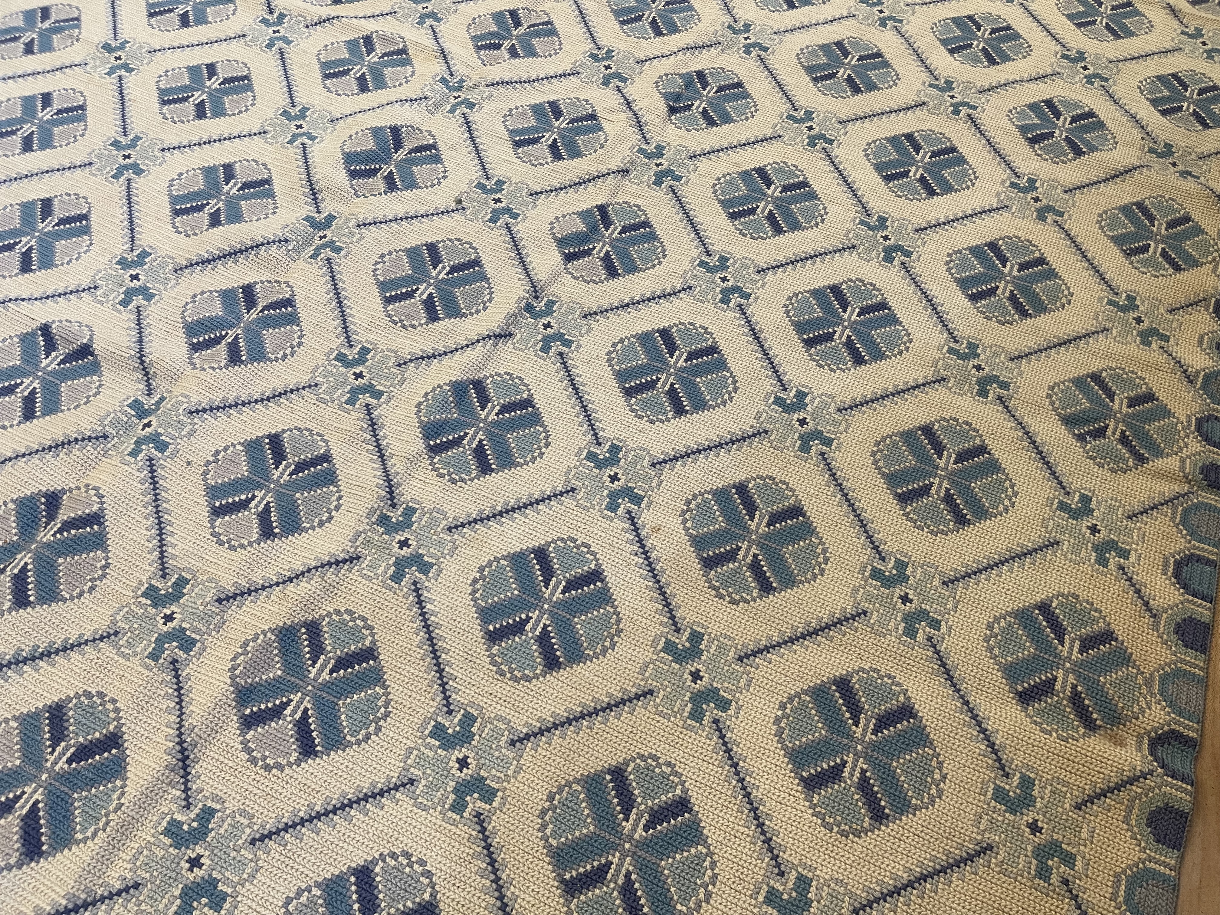 Vintage needlepoint, portuguese Carpet - # 78285