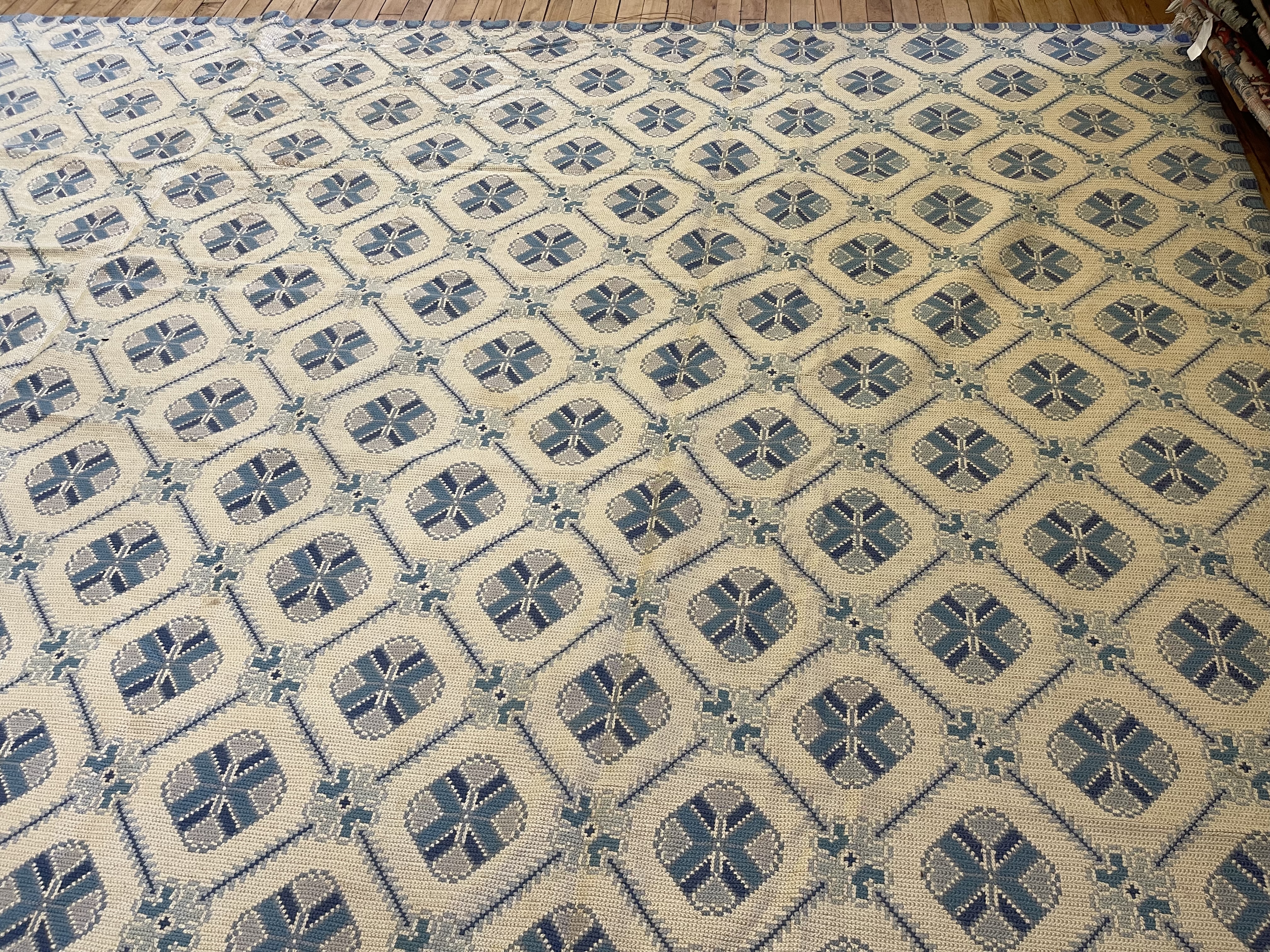 Vintage needlepoint, portuguese Carpet - # 78285