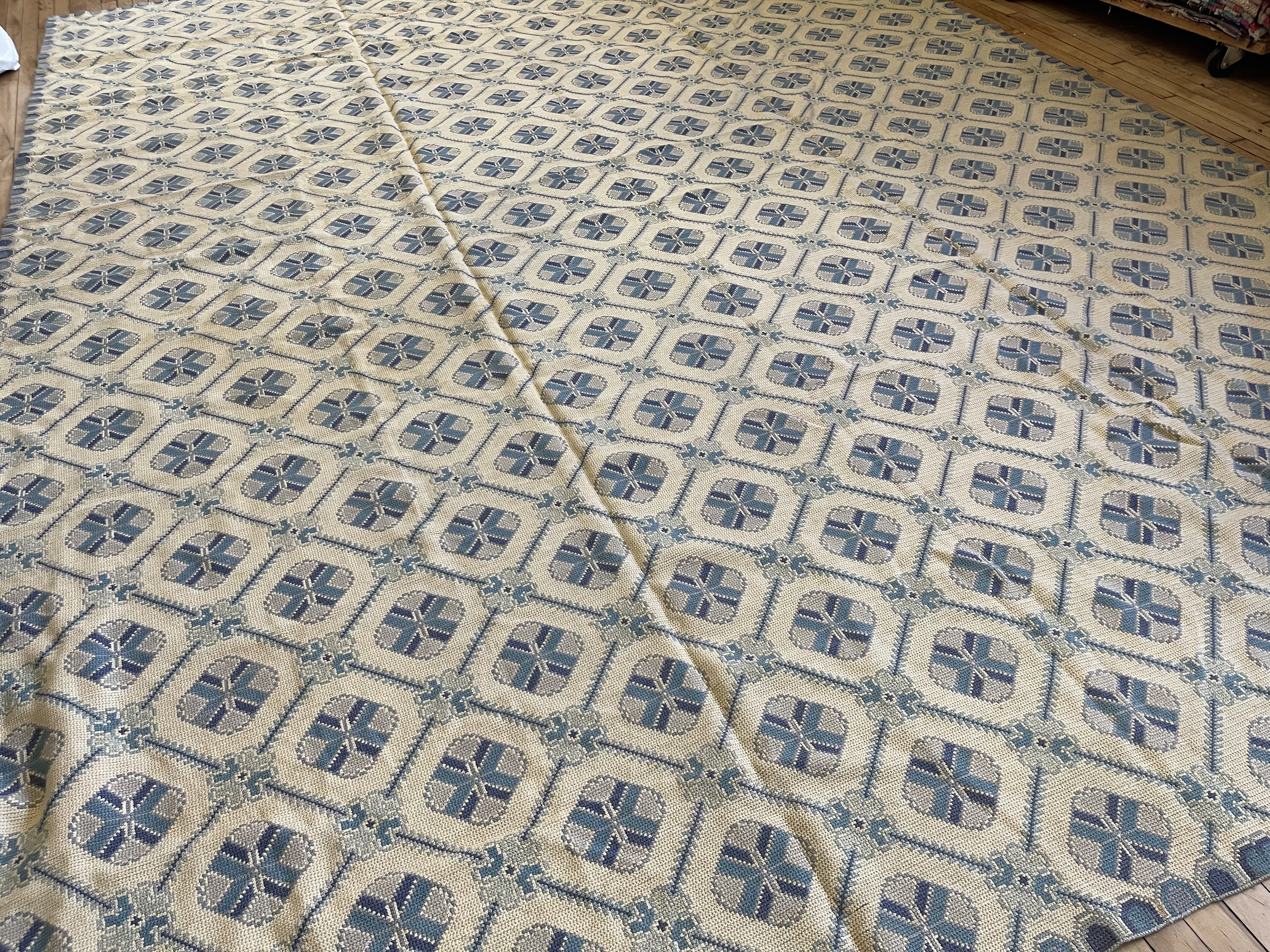 Vintage needlepoint, portuguese Carpet - # 78285