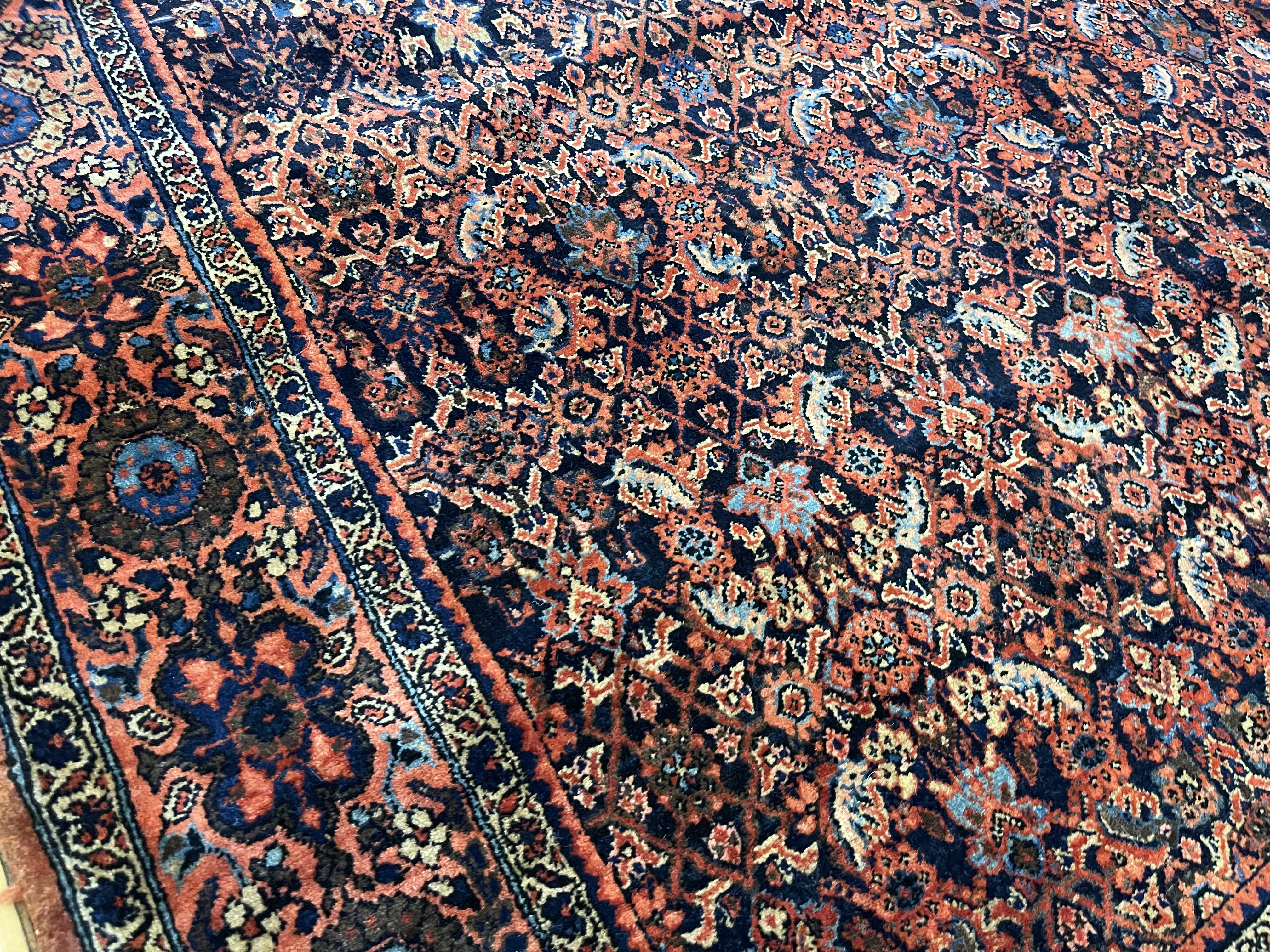 Vintage sarouk Rug - # 78368